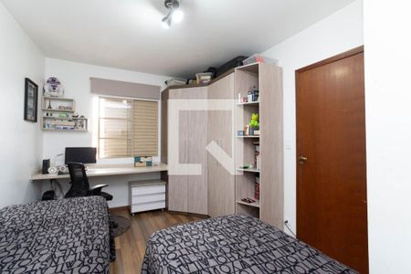 Quarto 2 de apartamento à venda com 2 quartos, 68m² em Jardim Santa Mena, 