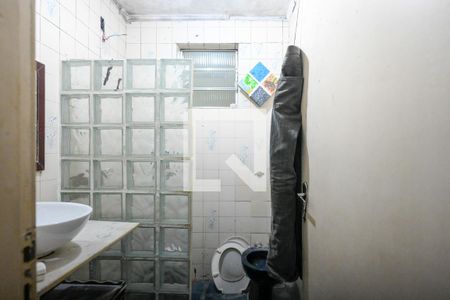 Casa para alugar com 300m², 3 quartos e 1 vagaBanheiro - Casa 1