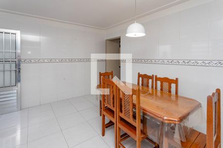 Casa para alugar com 220m², 4 quartos e 2 vagasCozinha