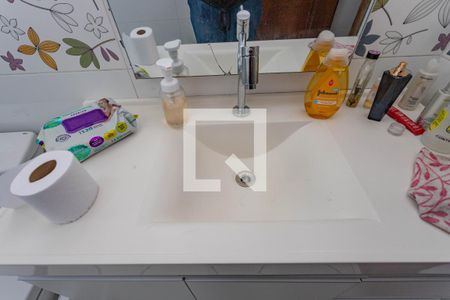 Casa para alugar com 220m², 4 quartos e 2 vagasBanheiro social 