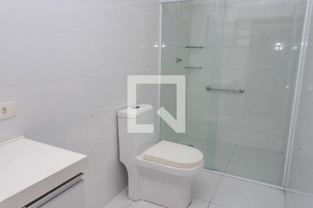 Casa para alugar com 220m², 4 quartos e 2 vagasBanheiro da suíte 