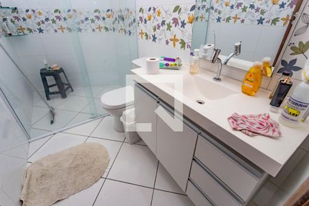 Casa para alugar com 220m², 4 quartos e 2 vagasBanheiro social 