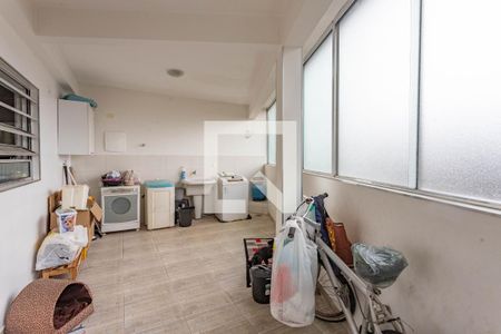 Casa para alugar com 220m², 4 quartos e 2 vagasÁrea de serviço 