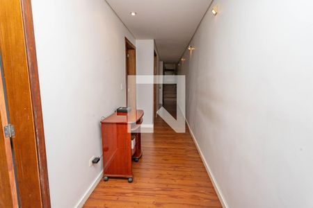 Casa para alugar com 220m², 4 quartos e 2 vagasCorredor 