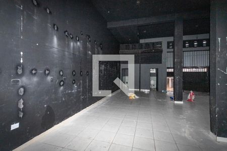 Casa para alugar com 220m², 4 quartos e 2 vagasSalão 