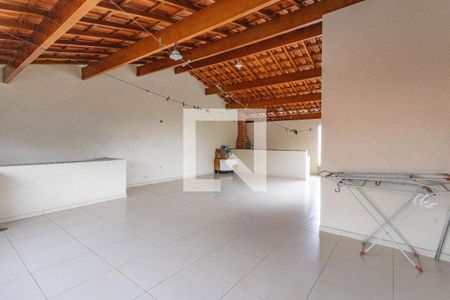 Casa para alugar com 220m², 4 quartos e 2 vagasÁrea de lazer 