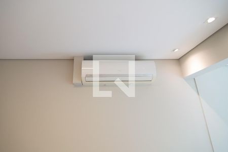 Sala de apartamento à venda com 2 quartos, 77m² em Cerqueira César, São Paulo