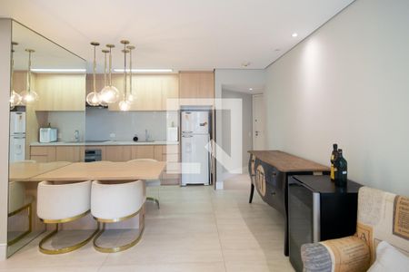 Sala de apartamento à venda com 2 quartos, 77m² em Cerqueira César, São Paulo