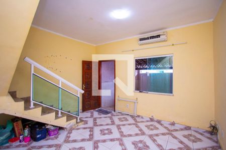 Sala de casa para alugar com 2 quartos, 80m² em Trindade, São Gonçalo