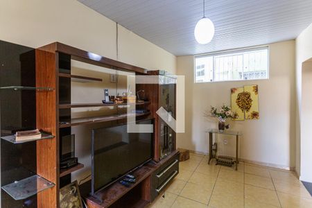 Sala de kitnet/studio para alugar com 4 quartos, 110m² em Horto Florestal, Belo Horizonte