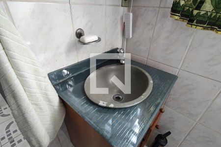 Casa de condomínio à venda com 437m², 4 quartos e 1 vagaBanheiro da Suíte 4