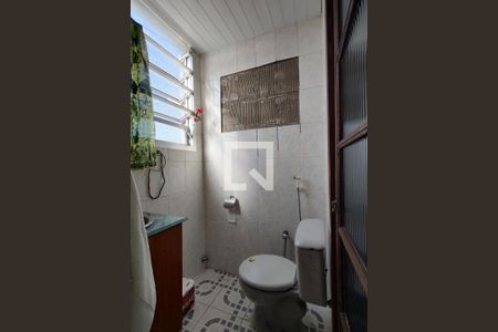 Casa de condomínio à venda com 437m², 4 quartos e 1 vagaBanheiro da Suíte 4