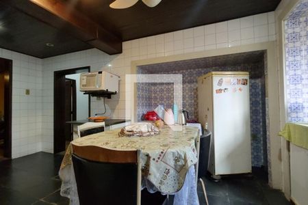 Casa de condomínio à venda com 437m², 4 quartos e 1 vagaCozinha - Armários