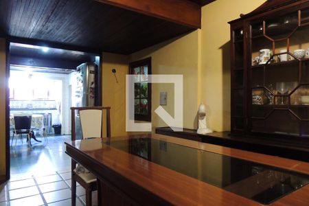 Casa de condomínio à venda com 437m², 4 quartos e 1 vagaCopa