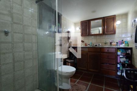 Casa de condomínio à venda com 437m², 4 quartos e 1 vagaBanheiro da Suíte 3