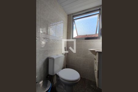 Casa de condomínio à venda com 437m², 4 quartos e 1 vagaBanheiro da Suíte