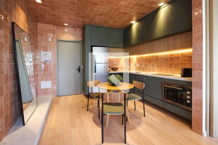 Cozinha de apartamento para alugar com 1 quarto, 57m² em Vila Olímpia, São Paulo