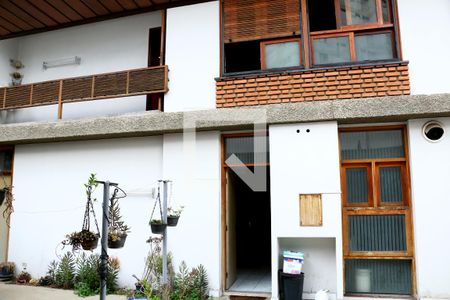 Casa à venda com 740m², 4 quartos e 2 vagasArea externa