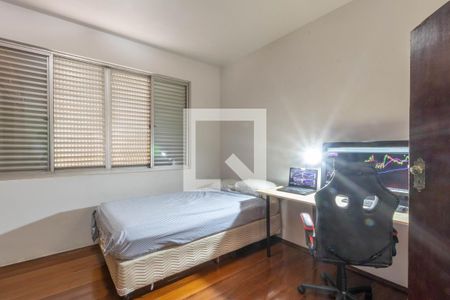 Apartamento à venda com 244m², 4 quartos e 3 vagasQuarto 2