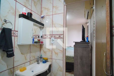 Banheiro  de apartamento à venda com 1 quarto, 35m² em Rubem Berta, Porto Alegre