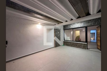 Casa à venda com 110m², 2 quartos e 1 vagaGaragem