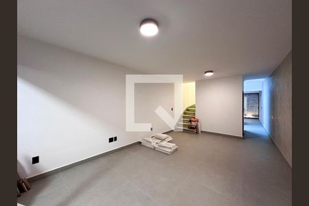 Sala de casa à venda com 2 quartos, 150m² em Brooklin Paulista, São Paulo