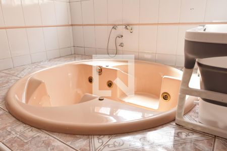 Casa para alugar com 400m², 4 quartos e 6 vagasSuíte