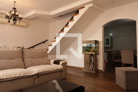 Casa para alugar com 400m², 4 quartos e 6 vagassala