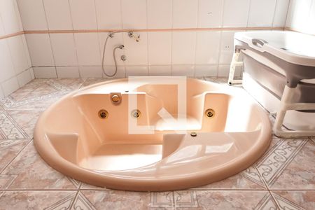 Casa para alugar com 400m², 4 quartos e 6 vagasSuíte