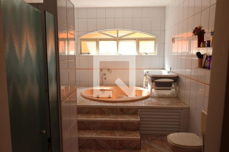 Casa para alugar com 400m², 4 quartos e 6 vagasSuíte