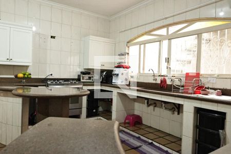 Casa para alugar com 400m², 4 quartos e 6 vagascozinha