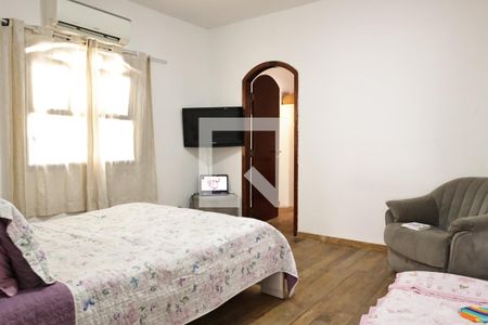 Casa para alugar com 400m², 4 quartos e 6 vagasSuíte