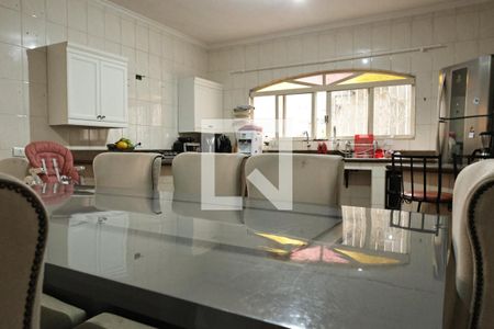 Casa para alugar com 400m², 4 quartos e 6 vagascozinha