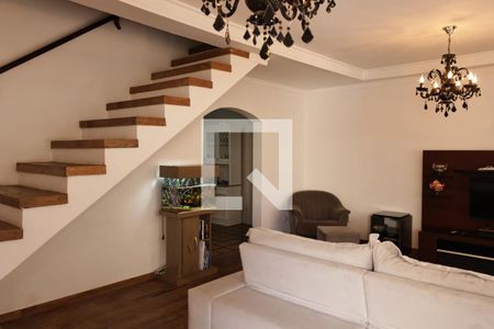 Casa para alugar com 400m², 4 quartos e 6 vagassala