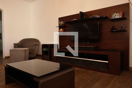 Casa para alugar com 400m², 4 quartos e 6 vagassala