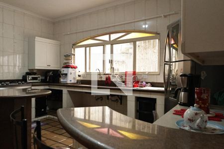 Casa para alugar com 400m², 4 quartos e 6 vagascozinha