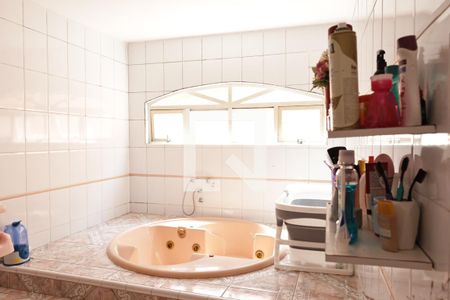 Casa para alugar com 400m², 4 quartos e 6 vagasSuíte