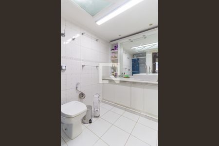 Banheiro de apartamento à venda com 3 quartos, 100m² em Vila Mariana, São Paulo