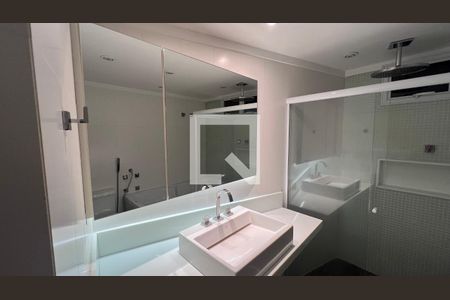 Apartamento para alugar com 180m², 3 quartos e 2 vagas Apartamento para alugar com 180m², 3 quartos e 2 vagasBanheiro da Suíte