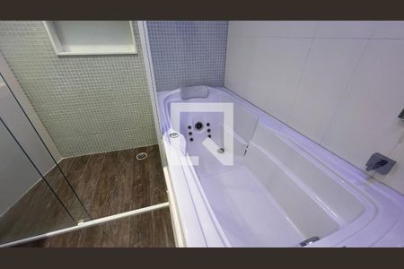 Apartamento para alugar com 180m², 3 quartos e 2 vagas Apartamento para alugar com 180m², 3 quartos e 2 vagasBanheiro da Suíte