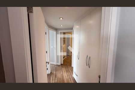 Apartamento para alugar com 180m², 3 quartos e 2 vagas Apartamento para alugar com 180m², 3 quartos e 2 vagasCorredor