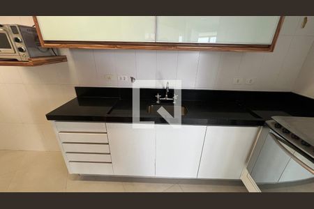 Apartamento para alugar com 180m², 3 quartos e 2 vagas Apartamento para alugar com 180m², 3 quartos e 2 vagasCozinha