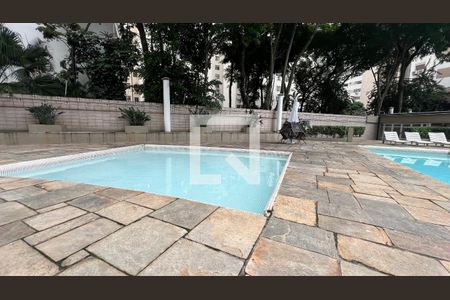 Apartamento para alugar com 180m², 3 quartos e 2 vagas Apartamento para alugar com 180m², 3 quartos e 2 vagasPiscina