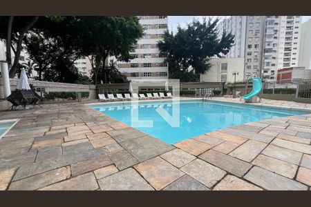 Apartamento para alugar com 180m², 3 quartos e 2 vagas Apartamento para alugar com 180m², 3 quartos e 2 vagasPiscina