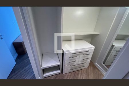 Apartamento para alugar com 180m², 3 quartos e 2 vagas Apartamento para alugar com 180m², 3 quartos e 2 vagasCloset da suíte