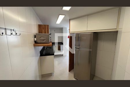 Apartamento para alugar com 180m², 3 quartos e 2 vagas Apartamento para alugar com 180m², 3 quartos e 2 vagasCozinha - Armários