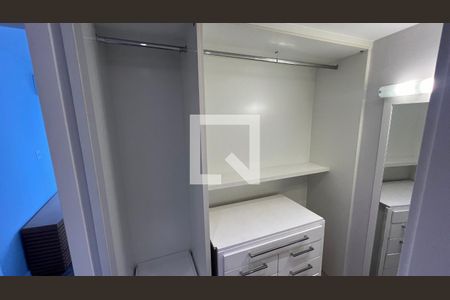 Apartamento para alugar com 180m², 3 quartos e 2 vagas Apartamento para alugar com 180m², 3 quartos e 2 vagasCloset da suíte