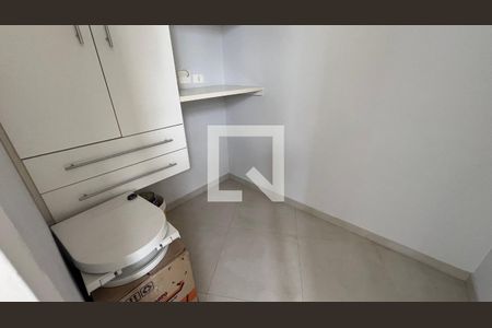 Apartamento para alugar com 180m², 3 quartos e 2 vagas Apartamento para alugar com 180m², 3 quartos e 2 vagasQuarto de Serviço