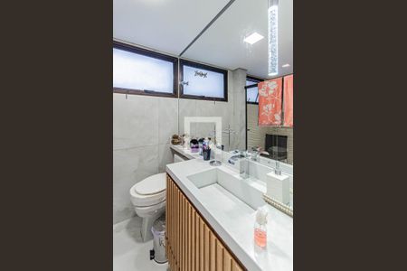 Apartamento à venda com 120m², 3 quartos e 2 vagas Apartamento à venda com 120m², 3 quartos e 2 vagasBanheiro