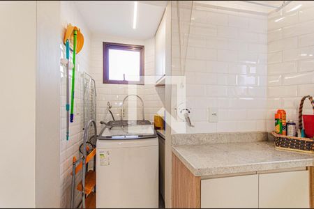 Apartamento à venda com 120m², 3 quartos e 2 vagas Apartamento à venda com 120m², 3 quartos e 2 vagasÁrea de Serviço